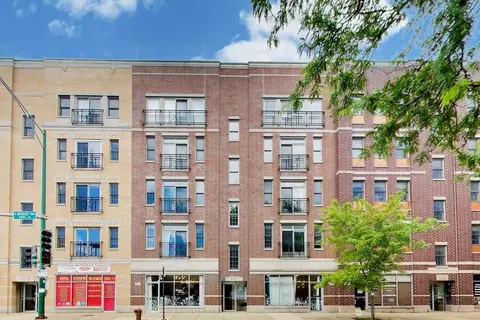 1915 W Diversey Pkwy #302, Chicago, IL 60614