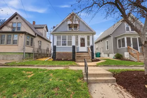 17 Seeser St, Joliet, IL 60436