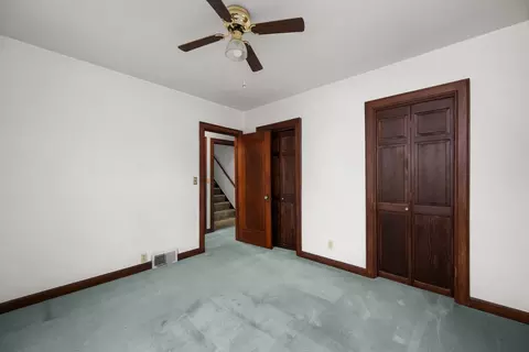 Bedroom - 925 24th St, Moline, IL 61265 photo 2 of 6