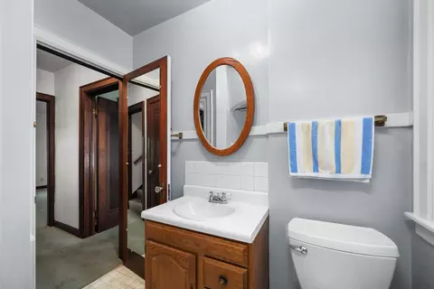 Bath - 925 24th St, Moline, IL 61265 photo 2 of 5