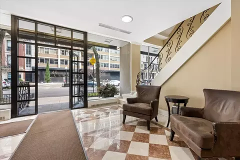 Other - 33 E Cedar St #7D, Chicago, IL 60611 photo 1 of 5