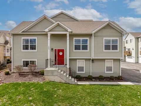 1962 Rena Ln, Yorkville, IL 60560