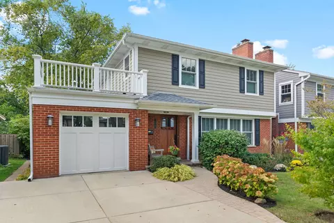 528 S Walnut Ave, Arlington Heights, IL 60005