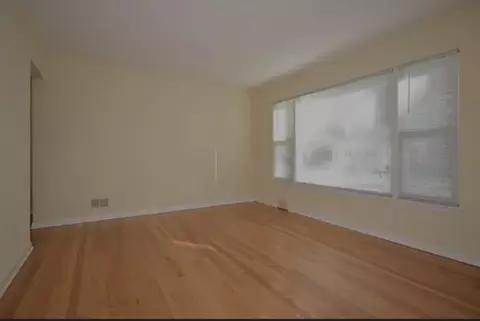 Living - 144 E Quincy St, Riverside, IL 60546 photo 3 of 3