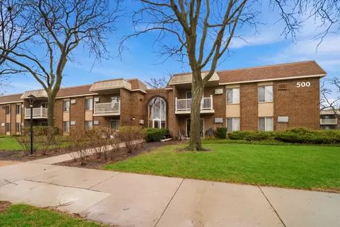 500 N Wilke Rd #105, Palatine, IL 60074