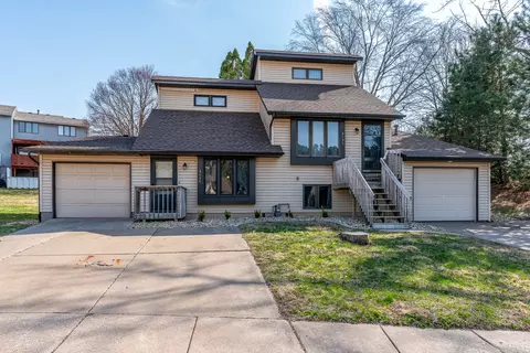 3495 Fairview Dr #0, Bettendorf, IA 52722