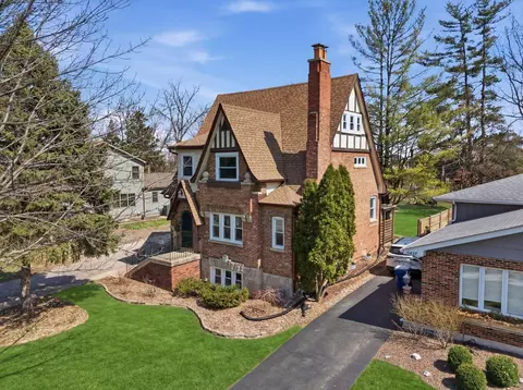 4425 Wilson Ave, Downers Grove, IL 60515