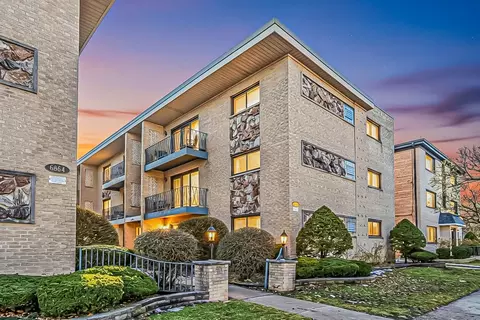 6870 N Northwest Hwy #2F, Chicago, IL 60631