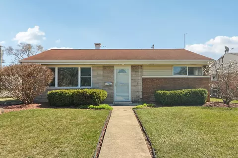 17303 Greenbay Ave SE, Lansing, IL 60438