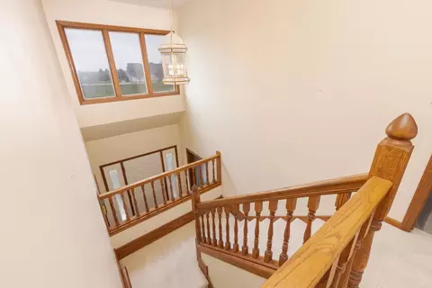 Entry Way - 1402 E Indiana Ave, Pontiac, IL 61764 photo 4 of 5