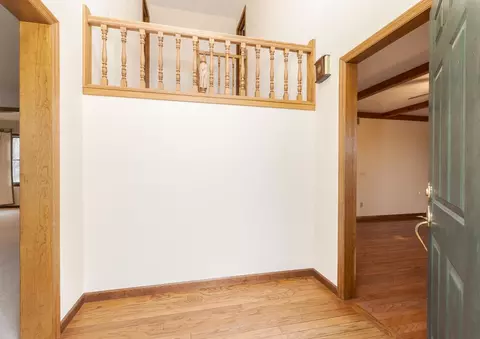 Entry Way - 1402 E Indiana Ave, Pontiac, IL 61764 photo 1 of 5