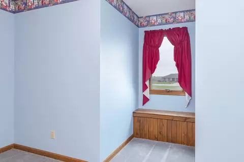 Bedroom - 1402 E Indiana Ave, Pontiac, IL 61764 photo 9 of 9