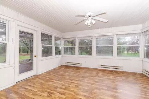 Exterior - 1402 E Indiana Ave, Pontiac, IL 61764 photo 3 of 16