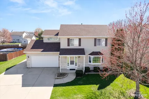 1306 Evergreen Ln, Yorkville, IL 60560
