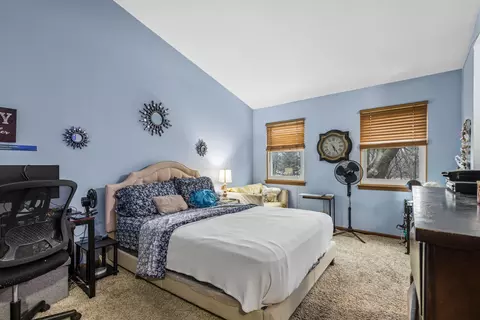 Bedroom - 404 Ballard Dr, Algonquin, IL 60102 photo 1 of 4