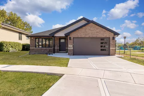 5125 171st St, Oak Forest, IL 60452