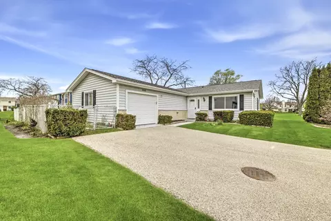 1416 Westbury Dr, Hoffman Estates, IL 60192