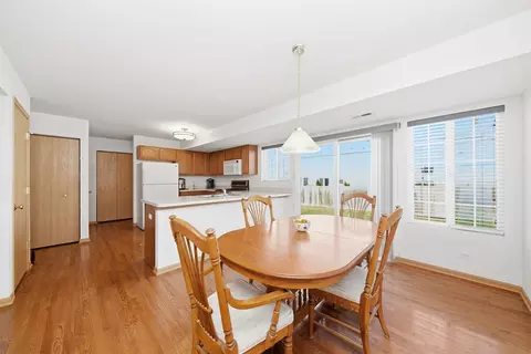 Dining - 1758 Edith Ln, Aurora, IL 60504 photo 1 of 2