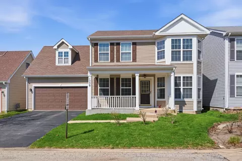 1758 Edith Ln, Aurora, IL 60504