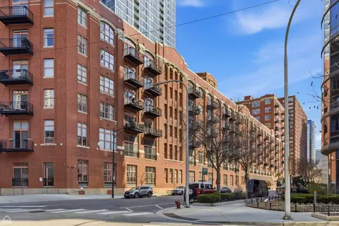 360 W Illinois St #531, Chicago, IL 60654