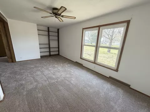 Living - 3580 Odin Rd, Odin, IL 62870 photo 2 of 6