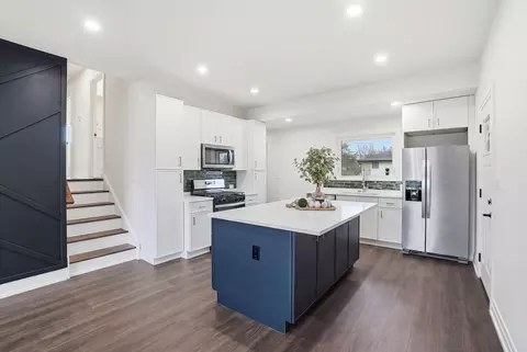 Kitchen - 1430 Emmerson Ln, Mount Prospect, IL 60056 photo 1 of 2