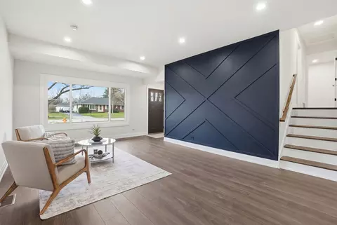 Living - 1430 Emmerson Ln, Mount Prospect, IL 60056 photo 2 of 3