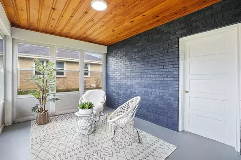 Exterior - 1430 Emmerson Ln, Mount Prospect, IL 60056 photo 2 of 6