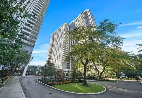 4250 N Marine Dr #1609, Chicago, IL 60613