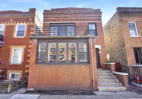 7223 N Damen Ave, Chicago, IL 60645