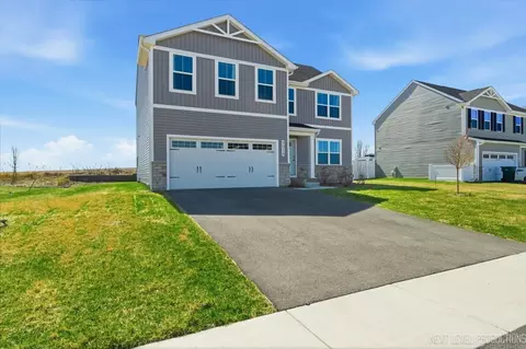 Exterior - 8014 Deer Crossing Dr, Plainfield, IL 60586 photo 3 of 6