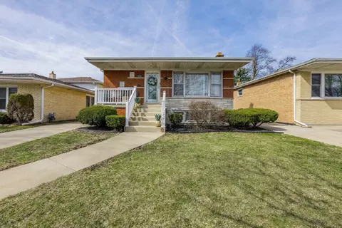 9220 S Avers Ave, Evergreen Park, IL 60805