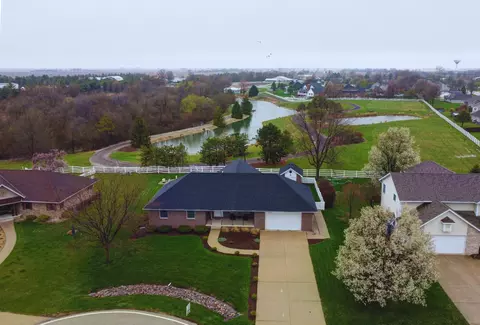 2388 Indian Grass Rd, Morris, IL 60450