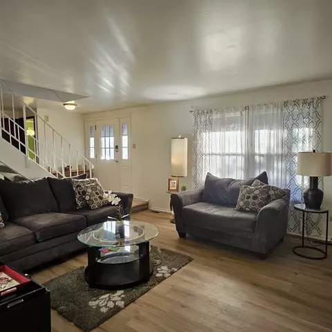 Living - Undisclosed, Matteson, IL 60443 photo 1 of 6