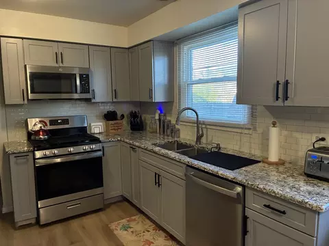 Kitchen - Undisclosed, Matteson, IL 60443 photo 1 of 4