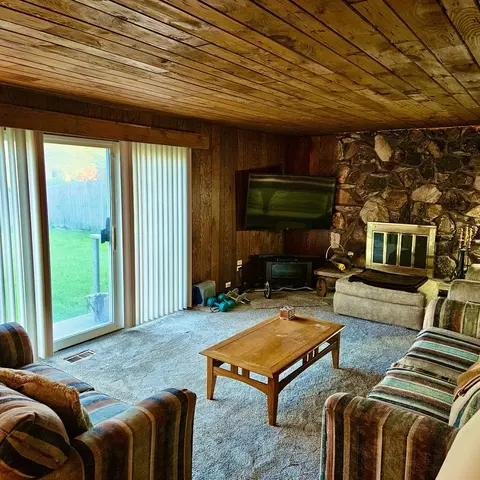 Living - Undisclosed, Matteson, IL 60443 photo 6 of 6