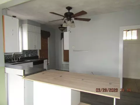 Entry Way - 2334 18th Ave, Moline, IL 61265 photo 5 of 7