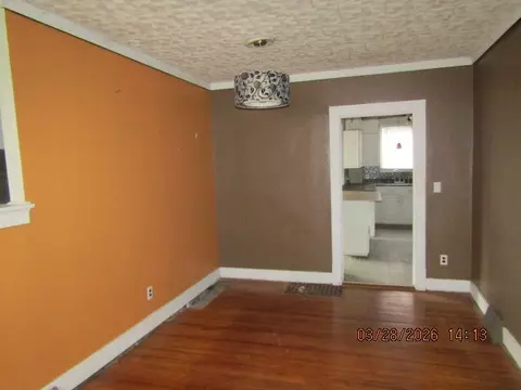 Living - 2334 18th Ave, Moline, IL 61265 photo 3 of 7