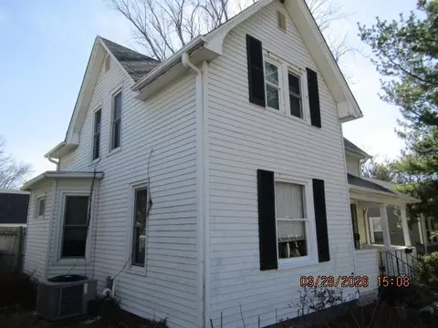 Exterior - 2334 18th Ave, Moline, IL 61265 photo 14 of 15