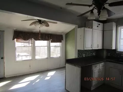 Entry Way - 2334 18th Ave, Moline, IL 61265 photo 6 of 7