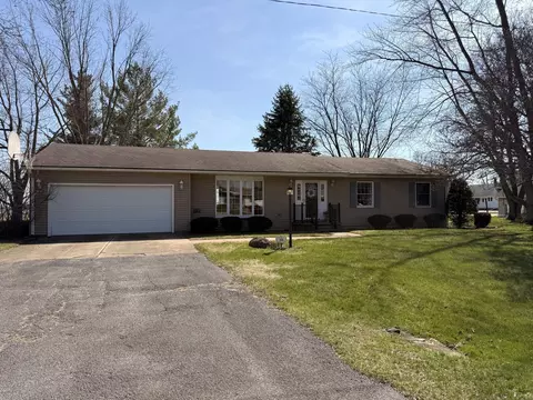 106 W 5th St, Mcnabb, IL 61335