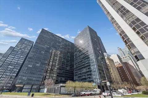 910 N Lake Shore Dr #1415, Chicago, IL 60611