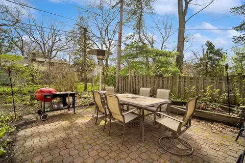 Exterior - 621 Echo Ln, Glenview, IL 60025 photo 2 of 3