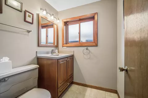 Bath - 621 Echo Ln, Glenview, IL 60025 photo 3 of 3