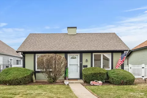 48 Garden Dr, Montgomery, IL 60538