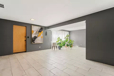 Entry Way - 1629 E 92nd St, Chicago, IL 60617 photo 1 of 1