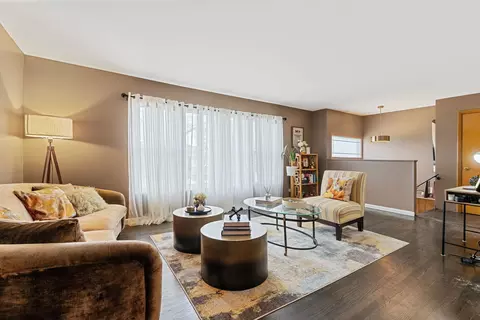 Living - 1629 E 92nd St, Chicago, IL 60617 photo 2 of 4
