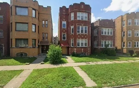 8220 S Eberhart Ave, Chicago, IL 60619