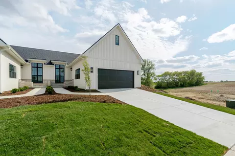 214 Allison Rd, Lexington, IL 61753
