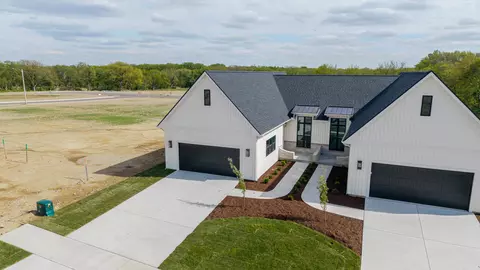 212 Allison Rd, Lexington, IL 61753
